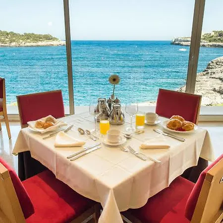 Blau Privilege Porto Petro Beach & 5* Santanyi